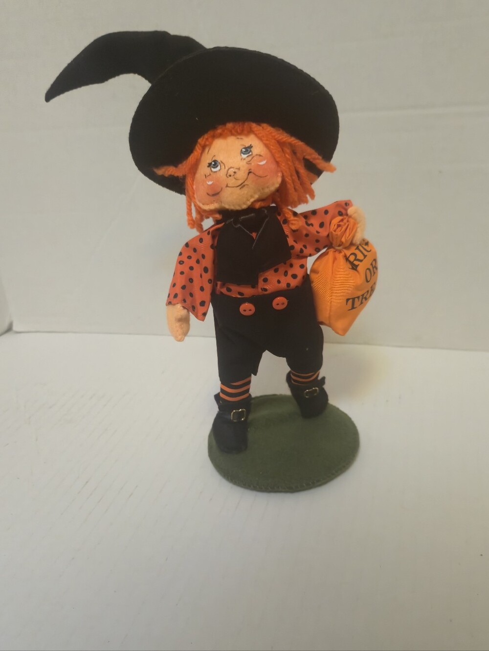 Annalee Halloween Witch Trick or Treat Doll Orange Black Holiday Decor